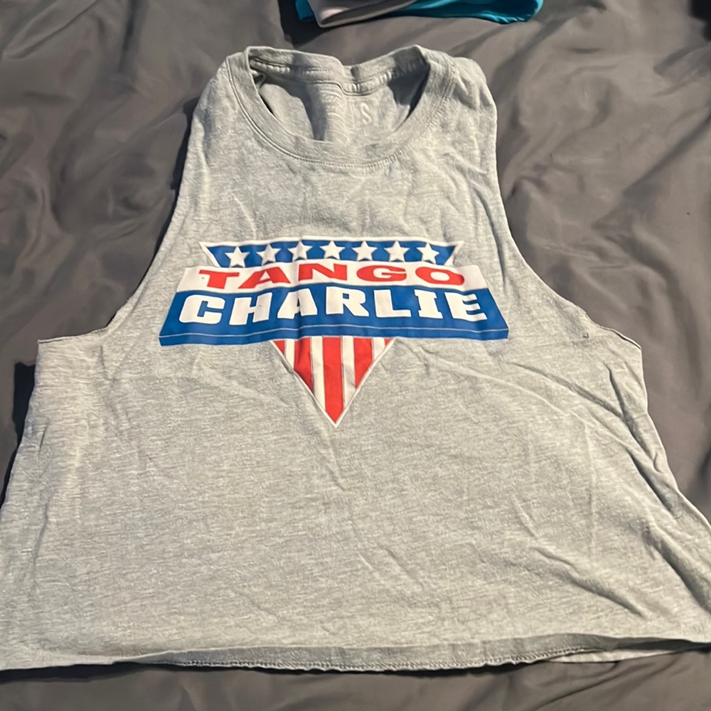 Tango Charlie USA crop size small